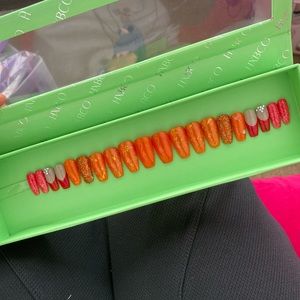 Luxury press on nails